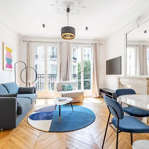Aparthotel Hotelhome 16 ***